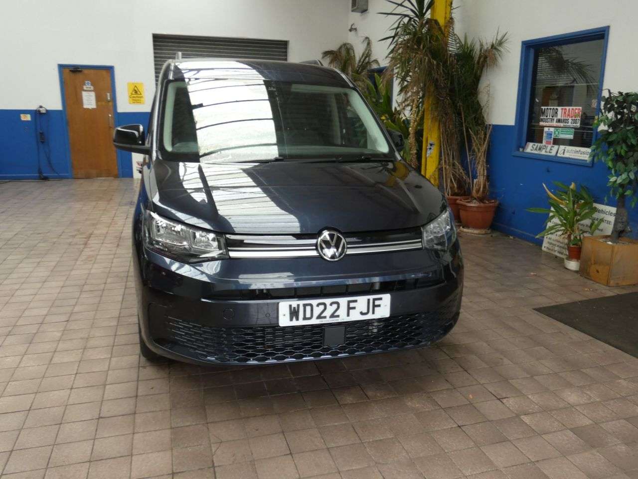 A 2022 VOLKSWAGEN CADDY MAXI 1.5 TSI Life MPV 5dr Petrol DSG Euro 6 (s/s) (114 ps) PROF GM COACHWORKS CO A 2022 VOLKSWAGEN CADDY MAXI 1.5 TSI Life MPV 5dr Petrol DSG Euro 6 (s/s) (114 ps) PROF GM COACHWORKS CO