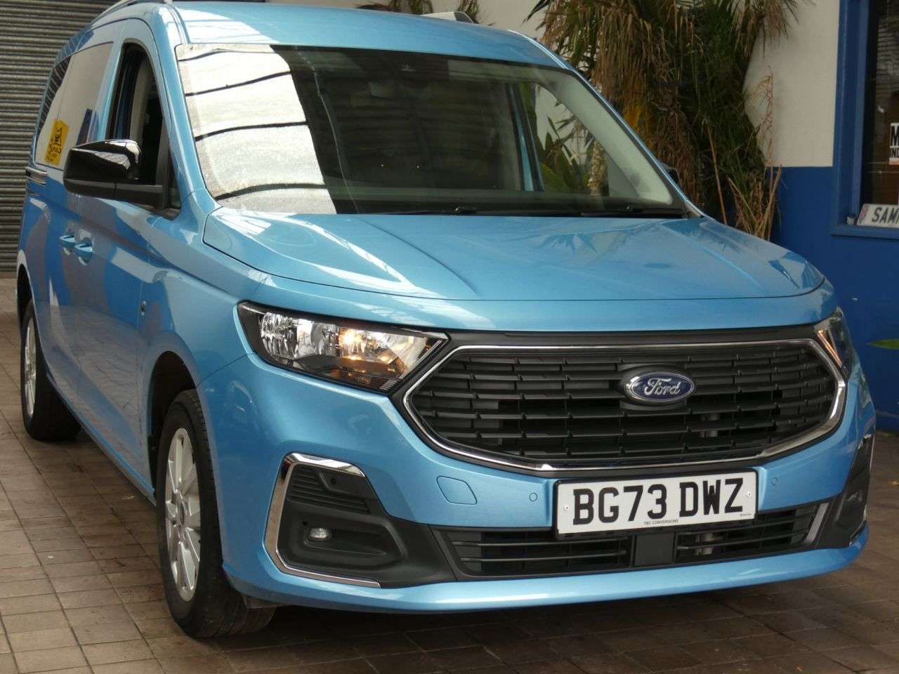 A 2023 FORD GRAND TOURNEO CONNECT 1.5 EcoBoost Titanium MPV 5dr Petrol Manual Euro 6 (s/s) (114 ps) SAT NAV H A 2023 FORD GRAND TOURNEO CONNECT 1.5 EcoBoost Titanium MPV 5dr Petrol Manual Euro 6 (s/s) (114 ps) SAT NAV H