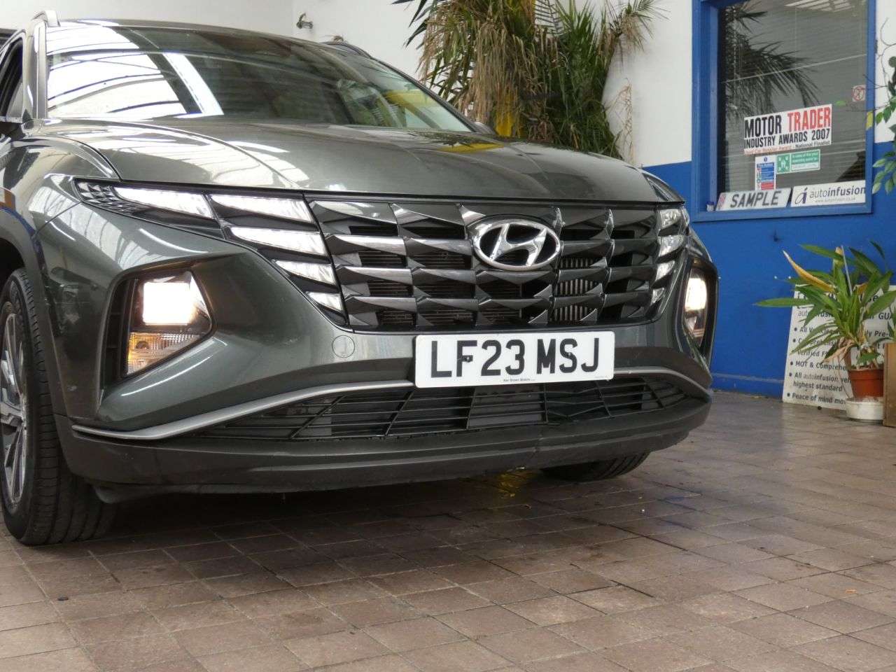 A 2023 HYUNDAI TUCSON 1.6 T-GDi MHEV SE Connect SUV 5dr Petrol Hybrid DCT Euro 6 (s/s) (150 ps) 1 A 2023 HYUNDAI TUCSON 1.6 T-GDi MHEV SE Connect SUV 5dr Petrol Hybrid DCT Euro 6 (s/s) (150 ps) 1