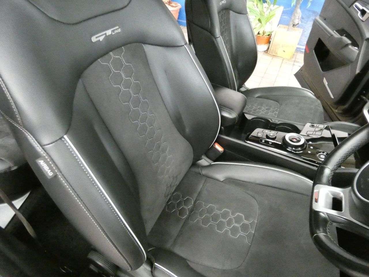 2023 KIA SPORTAGE 2023 KIA SPORTAGE