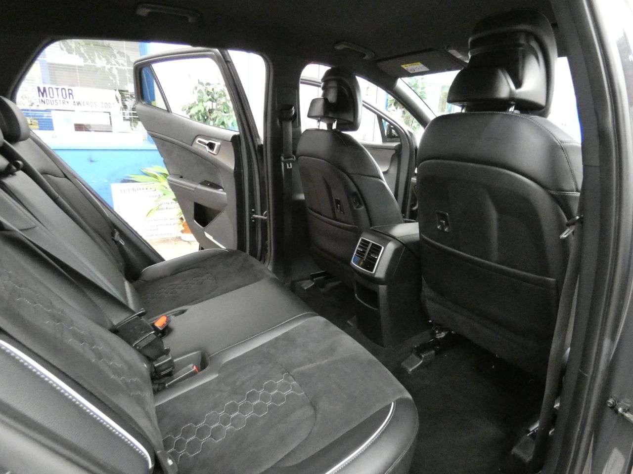 2023 KIA SPORTAGE 2023 KIA SPORTAGE