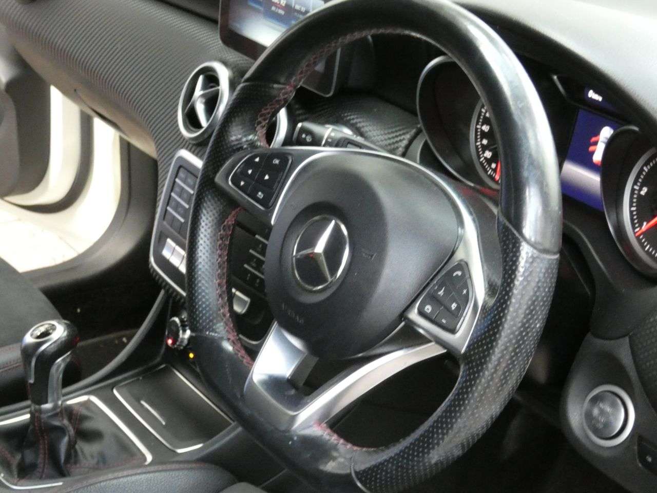 2017 MERCEDES-BENZ A CLASS 2017 MERCEDES-BENZ A CLASS