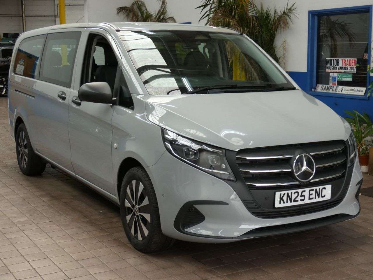A 2025 MERCEDES-BENZ VITO 2.0 116 CDI SELECT Tourer G-Tronic RWD L3 Euro 6 (s/s) 5dr IMMACULATE EXAMP A 2025 MERCEDES-BENZ VITO 2.0 116 CDI SELECT Tourer G-Tronic RWD L3 Euro 6 (s/s) 5dr IMMACULATE EXAMP