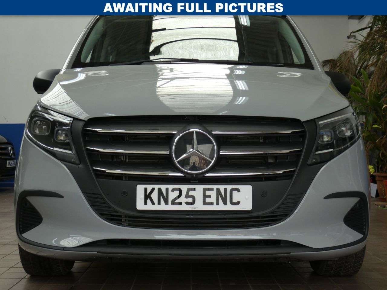 A 2025 MERCEDES-BENZ VITO 2.0 116 CDI SELECT Tourer G-Tronic RWD L3 Euro 6 (s/s) 5dr IMMACULATE EXAMP A 2025 MERCEDES-BENZ VITO 2.0 116 CDI SELECT Tourer G-Tronic RWD L3 Euro 6 (s/s) 5dr IMMACULATE EXAMP