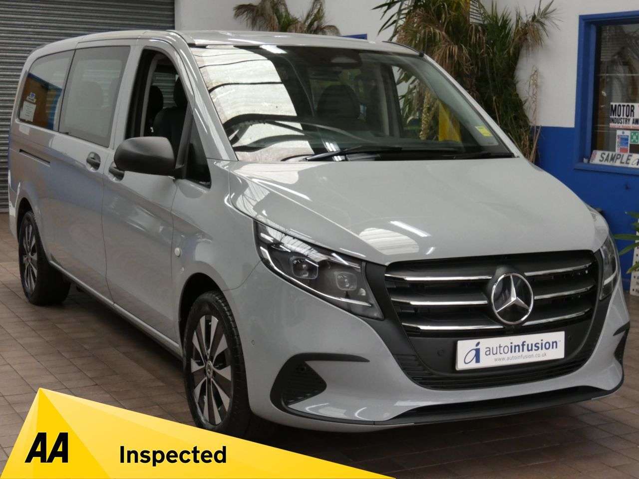 A 2025 MERCEDES-BENZ VITO 2.0 116 CDI SELECT Tourer G-Tronic RWD L3 Euro 6 (s/s) 5dr IMMACULATE EXAMP A 2025 MERCEDES-BENZ VITO 2.0 116 CDI SELECT Tourer G-Tronic RWD L3 Euro 6 (s/s) 5dr IMMACULATE EXAMP