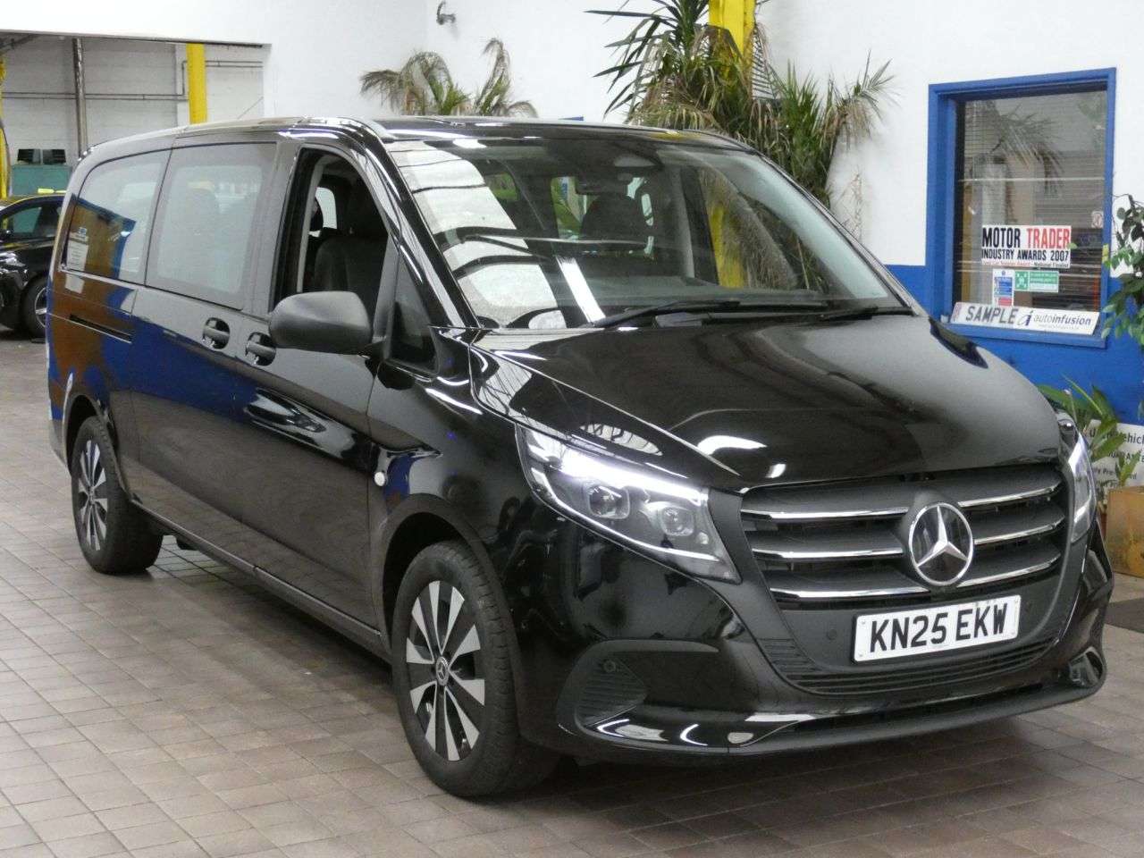 A 2025 MERCEDES-BENZ VITO 2.0 116 CDI SELECT Tourer G-Tronic RWD L3 Euro 6 (s/s) 5dr IMMACULATE EXAMP A 2025 MERCEDES-BENZ VITO 2.0 116 CDI SELECT Tourer G-Tronic RWD L3 Euro 6 (s/s) 5dr IMMACULATE EXAMP