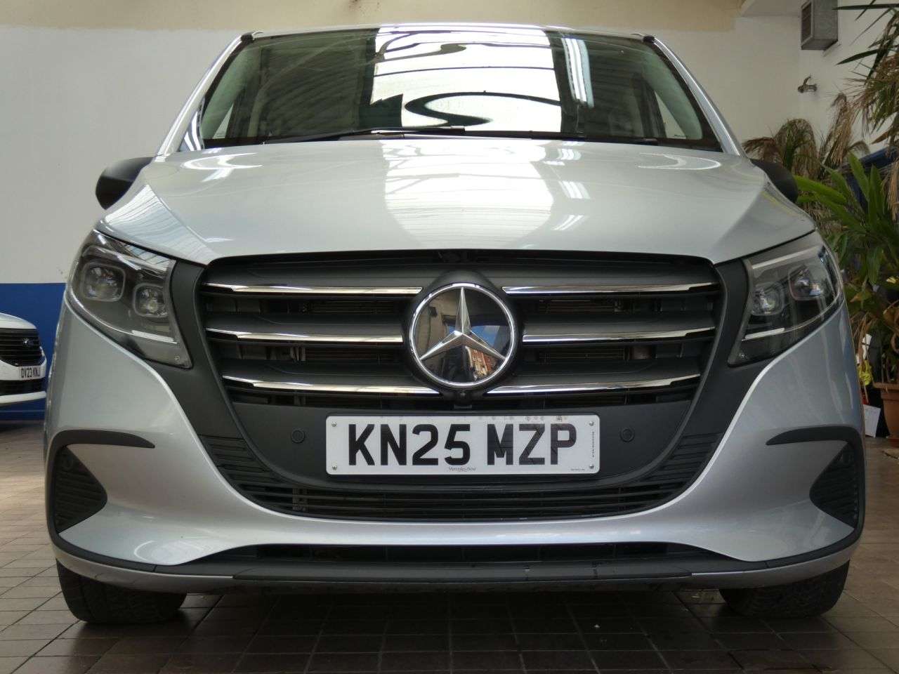 A 2025 MERCEDES-BENZ VITO 2.0 116 CDI SELECT Tourer G-Tronic RWD L3 Euro 6 (s/s) 5dr IMMACULATE EXAMP A 2025 MERCEDES-BENZ VITO 2.0 116 CDI SELECT Tourer G-Tronic RWD L3 Euro 6 (s/s) 5dr IMMACULATE EXAMP
