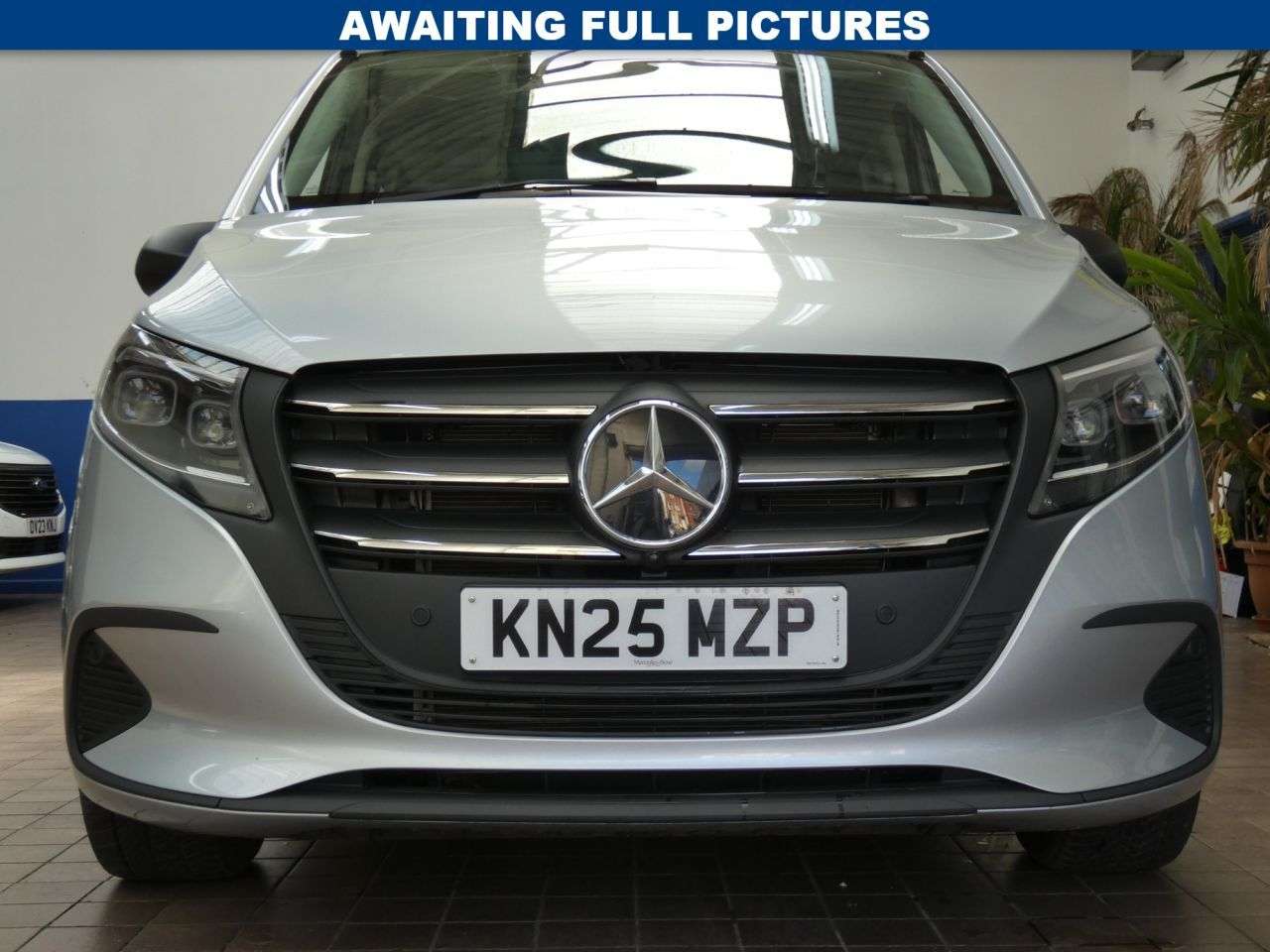 A 2025 MERCEDES-BENZ VITO 2.0 116 CDI SELECT Tourer G-Tronic RWD L3 Euro 6 (s/s) 5dr IMMACULATE EXAMP A 2025 MERCEDES-BENZ VITO 2.0 116 CDI SELECT Tourer G-Tronic RWD L3 Euro 6 (s/s) 5dr IMMACULATE EXAMP