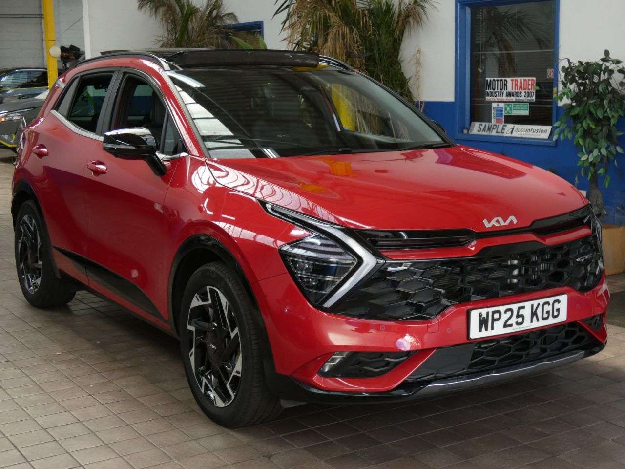 A 2025 KIA SPORTAGE 1.6 T-GDi 13.8kWh GT-Line S SUV 5dr Petrol Plug-in Hybrid Auto AWD Euro 6 ( A 2025 KIA SPORTAGE 1.6 T-GDi 13.8kWh GT-Line S SUV 5dr Petrol Plug-in Hybrid Auto AWD Euro 6 (
