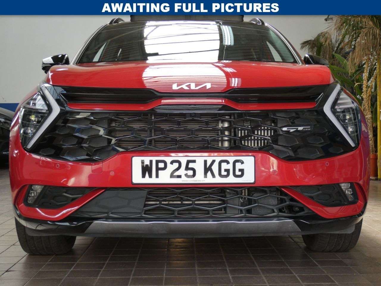 A 2025 KIA SPORTAGE 1.6 T-GDi 13.8kWh GT-Line S SUV 5dr Petrol Plug-in Hybrid Auto AWD Euro 6 ( A 2025 KIA SPORTAGE 1.6 T-GDi 13.8kWh GT-Line S SUV 5dr Petrol Plug-in Hybrid Auto AWD Euro 6 (