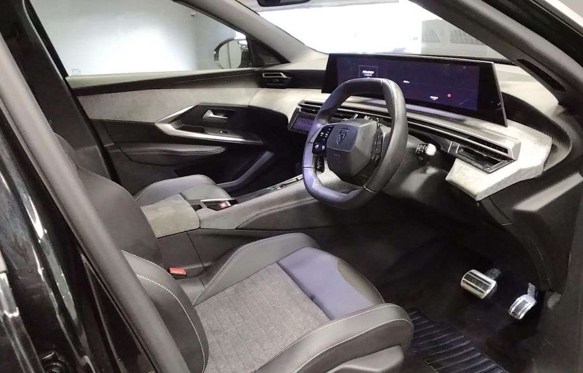2025 PEUGEOT 5008 2025 PEUGEOT 5008