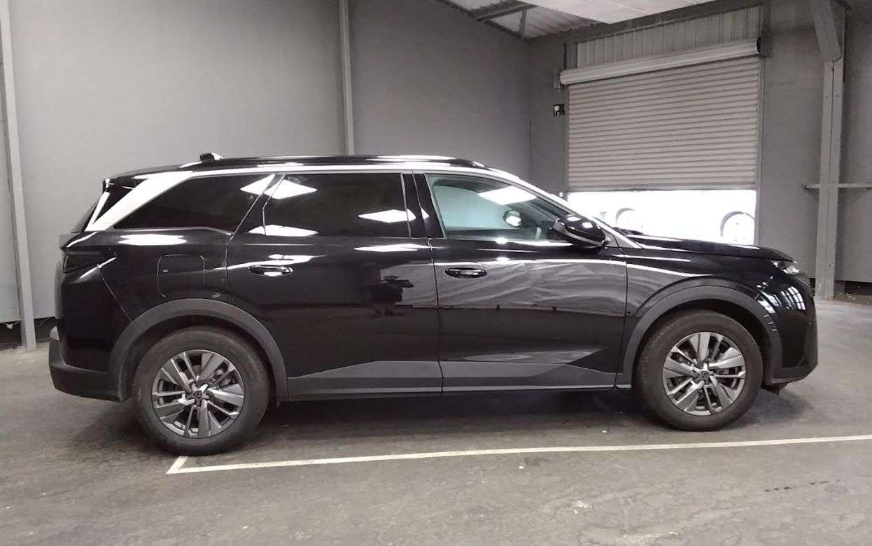 2025 PEUGEOT 5008 2025 PEUGEOT 5008