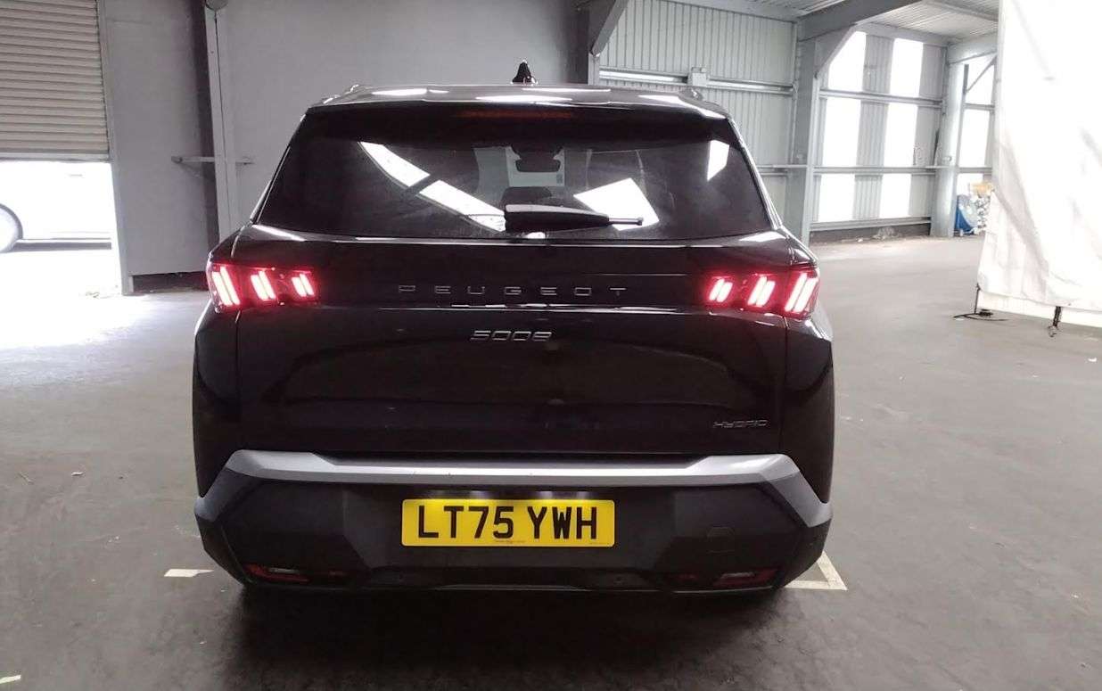 2025 PEUGEOT 5008 2025 PEUGEOT 5008