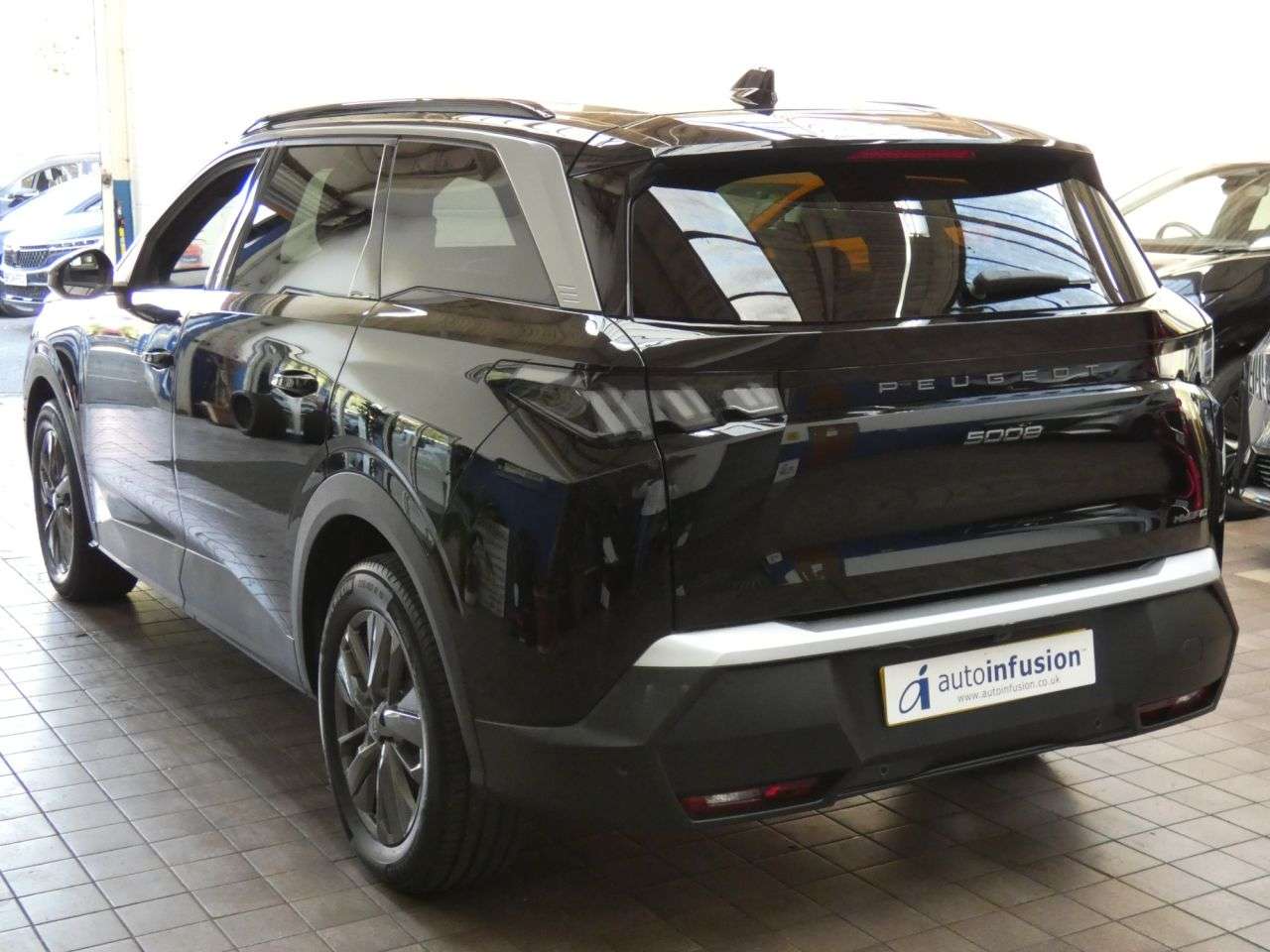 A 2025 PEUGEOT 5008 1.2 Allure SUV 5dr Petrol Hybrid e-DSC6 Euro 6 (s/s) (145 ps) STUNNING EXAM A 2025 PEUGEOT 5008 1.2 Allure SUV 5dr Petrol Hybrid e-DSC6 Euro 6 (s/s) (145 ps) STUNNING EXAM