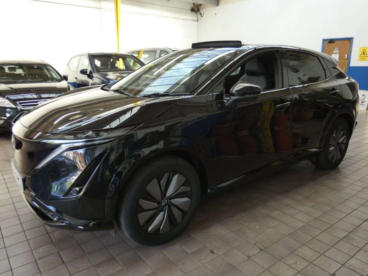A 2024 NISSAN ARIYA 87kWh Advance SUV 5dr Electric Auto e-4ORCE 22kW Charger (306 ps) Heated St A 2024 NISSAN ARIYA 87kWh Advance SUV 5dr Electric Auto e-4ORCE 22kW Charger (306 ps) Heated St