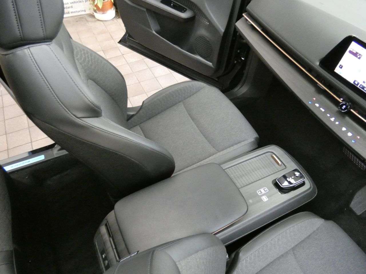 2024 NISSAN ARIYA 2024 NISSAN ARIYA