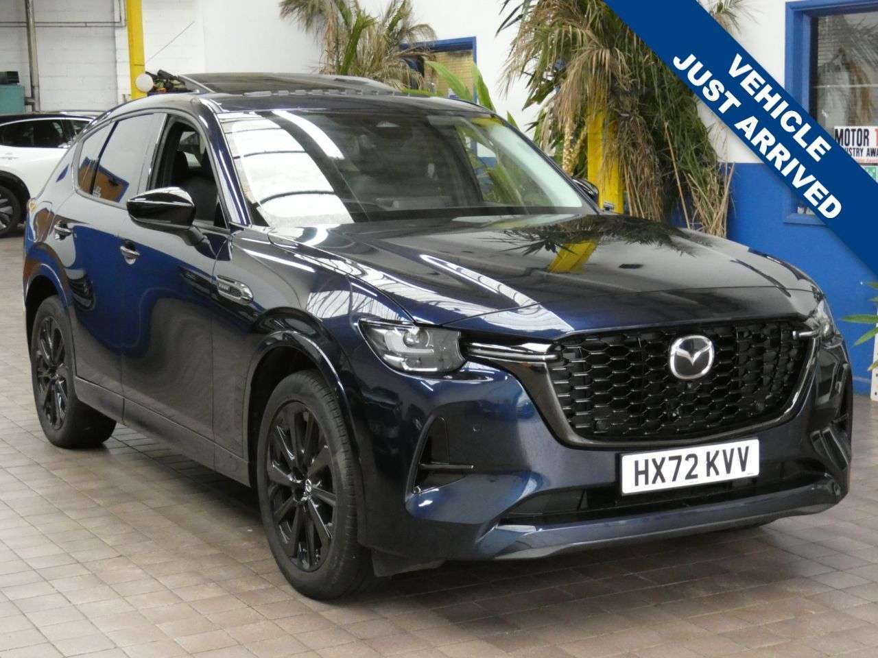 A 2022 MAZDA CX-60 2.5 e-SKYACTIV 17.8kWh Homura SUV 5dr Petrol Plug-in Hybrid Auto 4WD Euro 6 A 2022 MAZDA CX-60 2.5 e-SKYACTIV 17.8kWh Homura SUV 5dr Petrol Plug-in Hybrid Auto 4WD Euro 6
