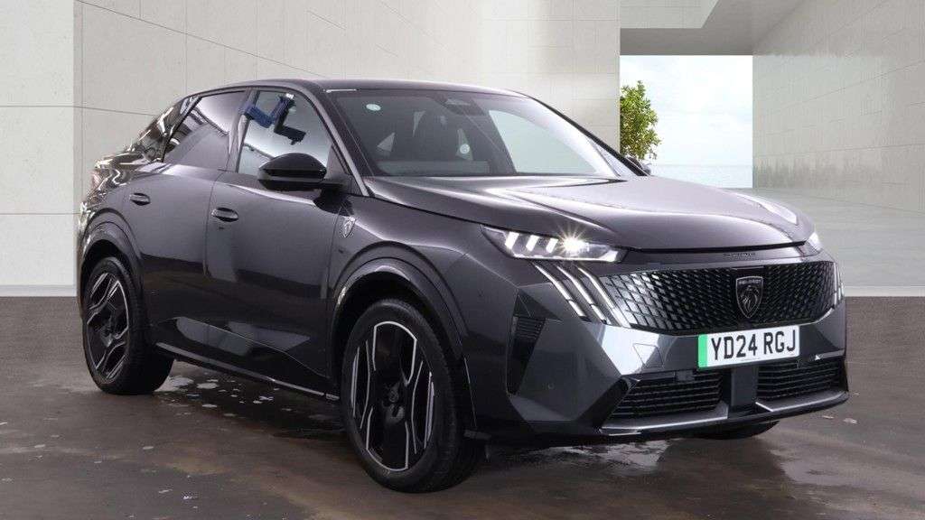 A 2024 PEUGEOT E-3008 73kWh GT SUV 5dr Electric Auto (11kW Charger) (210 ps) 1 OWNER SERVICE HIST A 2024 PEUGEOT E-3008 73kWh GT SUV 5dr Electric Auto (11kW Charger) (210 ps) 1 OWNER SERVICE HIST