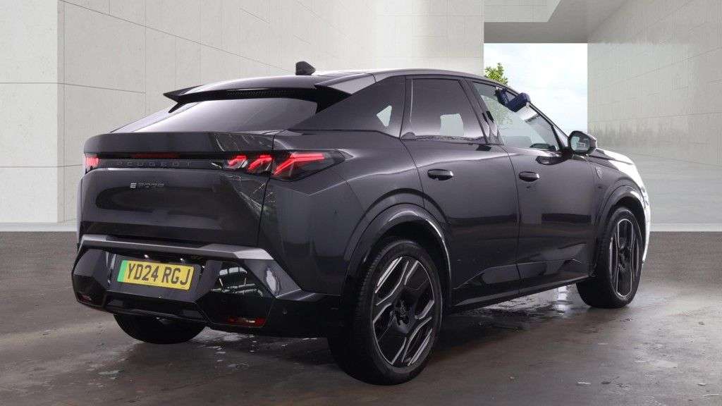 A 2024 PEUGEOT E-3008 73kWh GT SUV 5dr Electric Auto (11kW Charger) (210 ps) 1 OWNER SERVICE HIST A 2024 PEUGEOT E-3008 73kWh GT SUV 5dr Electric Auto (11kW Charger) (210 ps) 1 OWNER SERVICE HIST