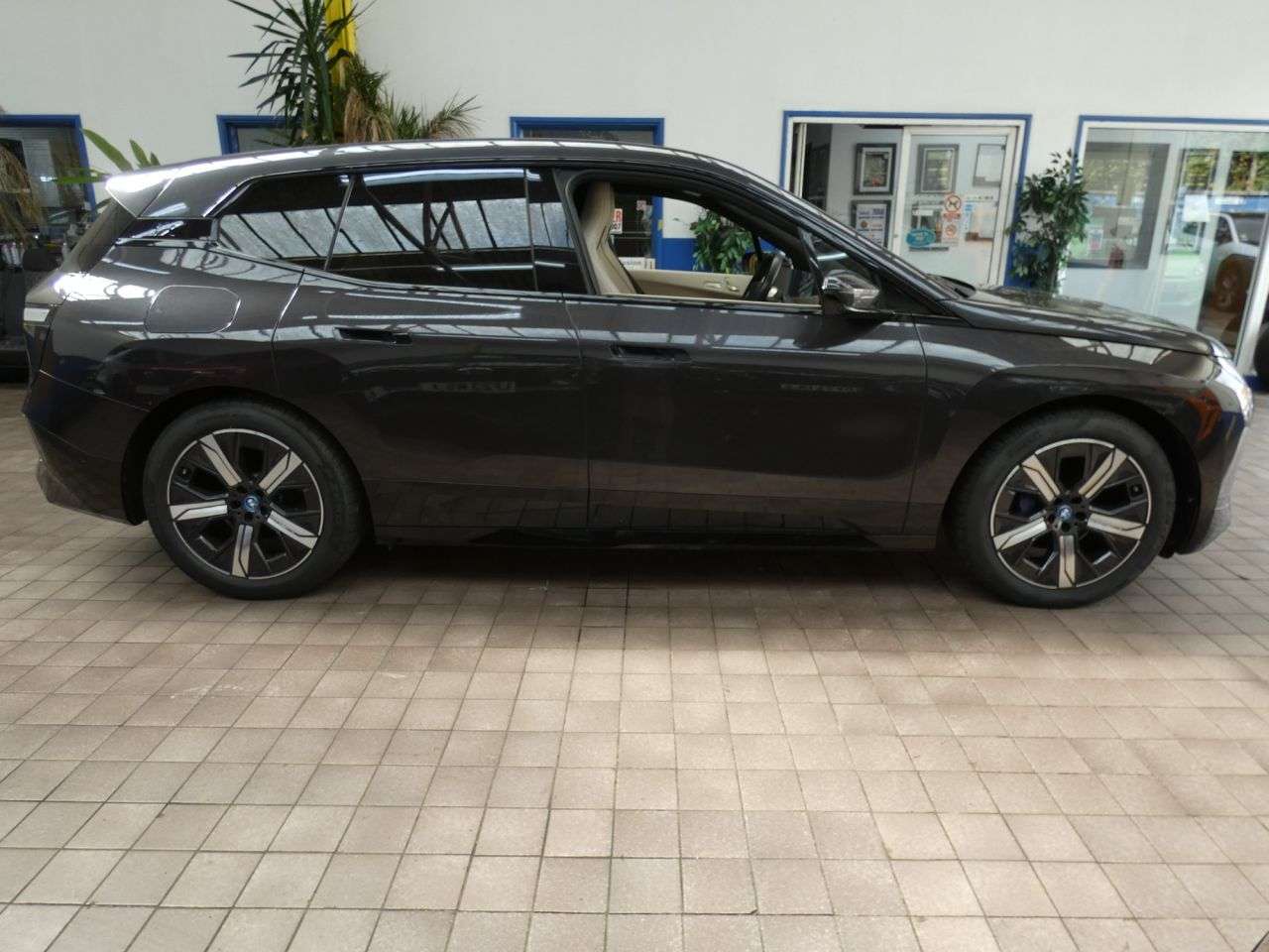 2023 BMW IX 2023 BMW IX