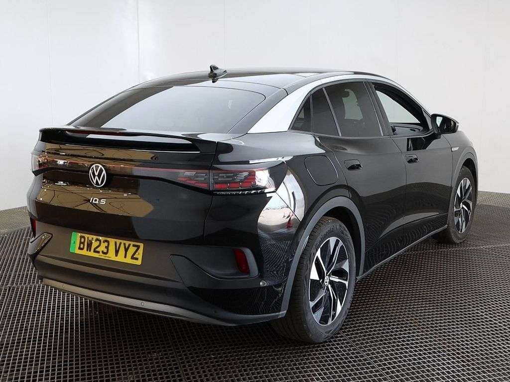 A 2023 VOLKSWAGEN ID.5 Pro 77kWh Style SUV 5dr Electric Auto (174 ps) 1 OWNER SERVICE HISTORY WARR A 2023 VOLKSWAGEN ID.5 Pro 77kWh Style SUV 5dr Electric Auto (174 ps) 1 OWNER SERVICE HISTORY WARR