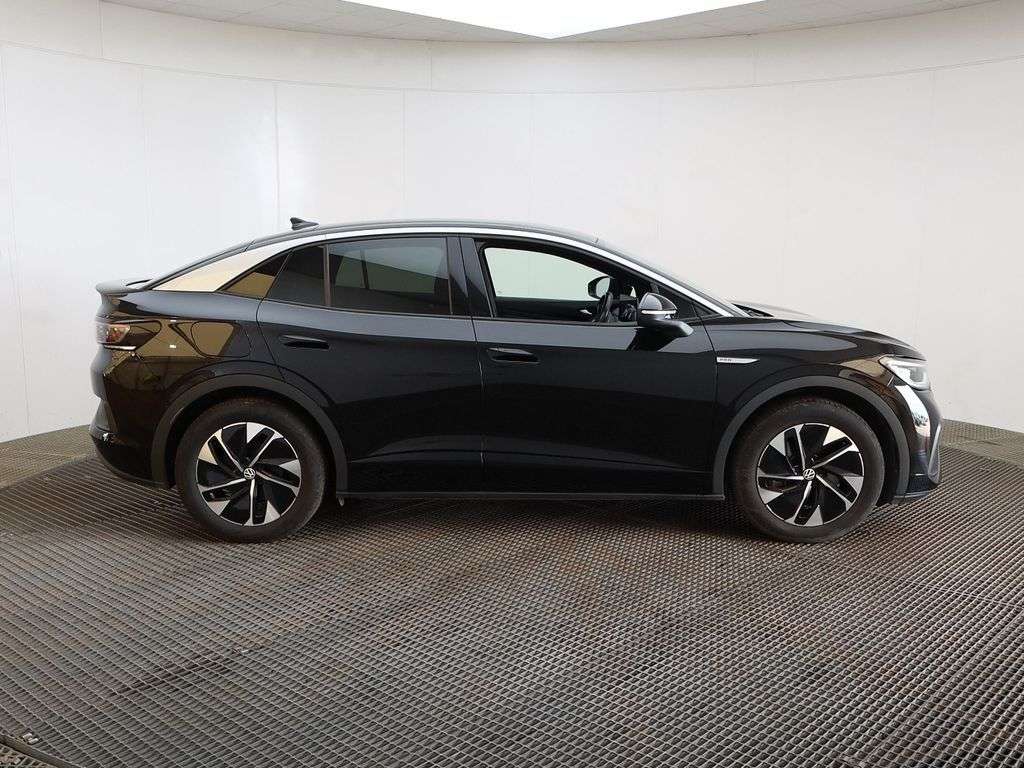 A 2023 VOLKSWAGEN ID.5 Pro 77kWh Style SUV 5dr Electric Auto (174 ps) 1 OWNER SERVICE HISTORY WARR A 2023 VOLKSWAGEN ID.5 Pro 77kWh Style SUV 5dr Electric Auto (174 ps) 1 OWNER SERVICE HISTORY WARR