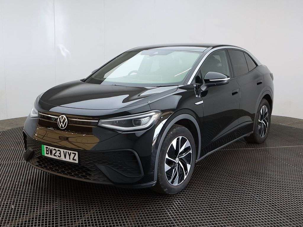 A 2023 VOLKSWAGEN ID.5 Pro 77kWh Style SUV 5dr Electric Auto (174 ps) 1 OWNER SERVICE HISTORY WARR A 2023 VOLKSWAGEN ID.5 Pro 77kWh Style SUV 5dr Electric Auto (174 ps) 1 OWNER SERVICE HISTORY WARR
