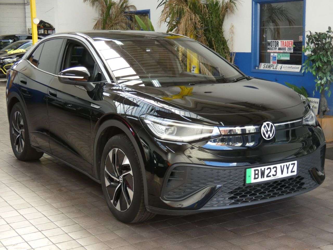 A 2023 VOLKSWAGEN ID.5 Pro 77kWh Style SUV 5dr Electric Auto (174 ps) 1 OWNER SERVICE HISTORY WARR A 2023 VOLKSWAGEN ID.5 Pro 77kWh Style SUV 5dr Electric Auto (174 ps) 1 OWNER SERVICE HISTORY WARR