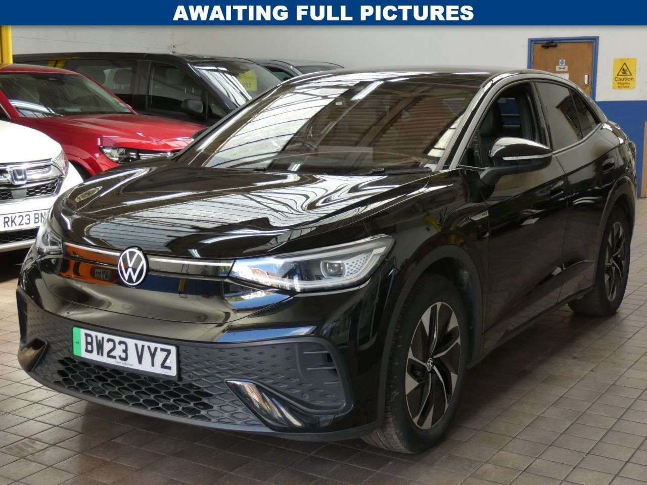 A 2023 VOLKSWAGEN ID.5 Pro 77kWh Style SUV 5dr Electric Auto (174 ps) 1 OWNER SERVICE HISTORY WARR A 2023 VOLKSWAGEN ID.5 Pro 77kWh Style SUV 5dr Electric Auto (174 ps) 1 OWNER SERVICE HISTORY WARR