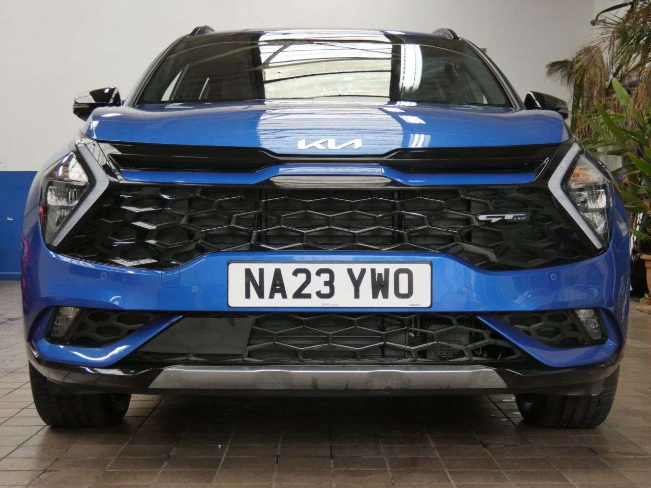 A 2023 KIA SPORTAGE 1.6 T-GDi 13.8kWh GT-Line SUV 5dr Petrol Plug-in Hybrid Auto AWD Euro 6 (s/ A 2023 KIA SPORTAGE 1.6 T-GDi 13.8kWh GT-Line SUV 5dr Petrol Plug-in Hybrid Auto AWD Euro 6 (s/