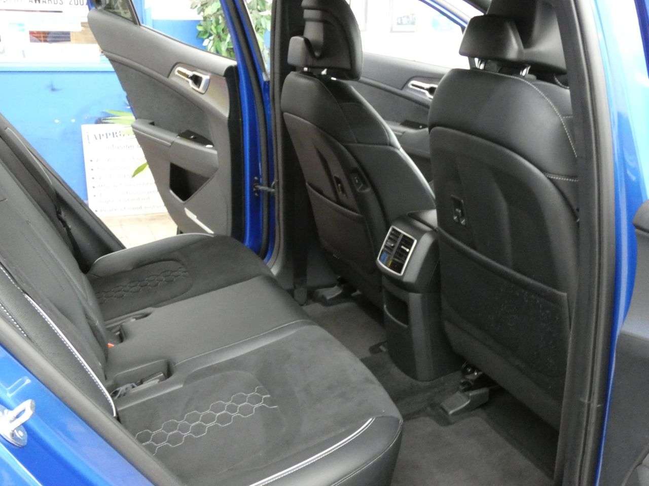 2023 KIA SPORTAGE 2023 KIA SPORTAGE