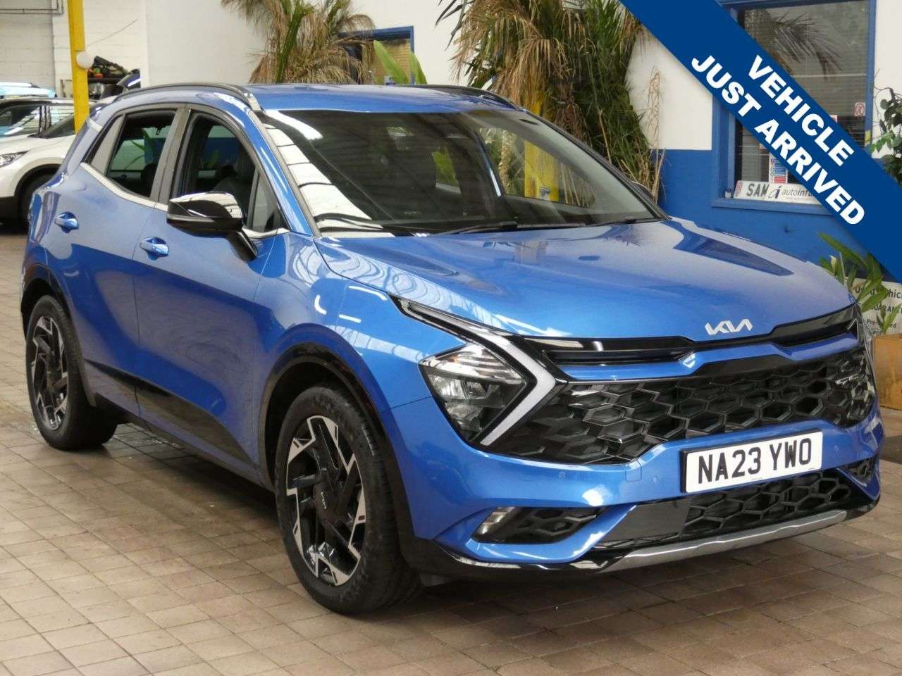 A 2023 KIA SPORTAGE 1.6 T-GDi 13.8kWh GT-Line SUV 5dr Petrol Plug-in Hybrid Auto AWD Euro 6 (s/ A 2023 KIA SPORTAGE 1.6 T-GDi 13.8kWh GT-Line SUV 5dr Petrol Plug-in Hybrid Auto AWD Euro 6 (s/