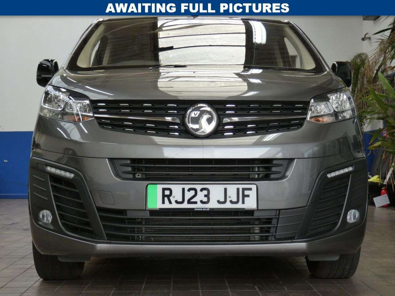 A 2023 VAUXHALL VIVARO LIFE ELECTRIC 50kWh Ultimate MPV 5dr Electric Auto LWB (8 Seat, 11kW Charger) (136 ps) 1 A 2023 VAUXHALL VIVARO LIFE ELECTRIC 50kWh Ultimate MPV 5dr Electric Auto LWB (8 Seat, 11kW Charger) (136 ps) 1