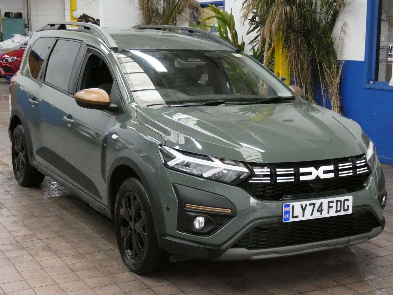 A 2024 DACIA JOGGER 1.6 Hybrid EXTREME MPV 5dr Petrol Hybrid Auto Euro 6 (s/s) (140 ps) 1 OWNER A 2024 DACIA JOGGER 1.6 Hybrid EXTREME MPV 5dr Petrol Hybrid Auto Euro 6 (s/s) (140 ps) 1 OWNER