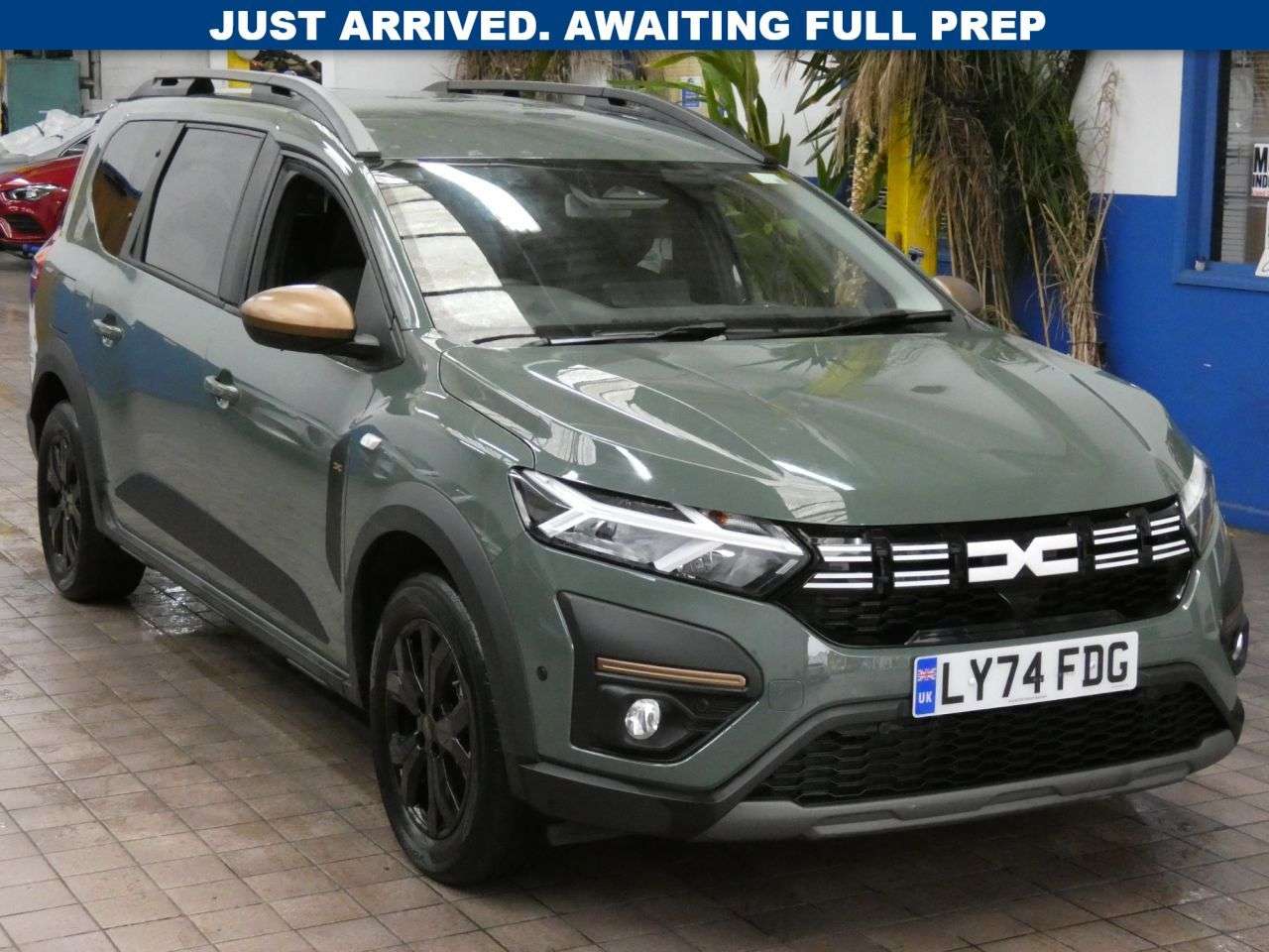 A 2024 DACIA JOGGER 1.6 Hybrid EXTREME MPV 5dr Petrol Hybrid Auto Euro 6 (s/s) (140 ps) 1 OWNER A 2024 DACIA JOGGER 1.6 Hybrid EXTREME MPV 5dr Petrol Hybrid Auto Euro 6 (s/s) (140 ps) 1 OWNER