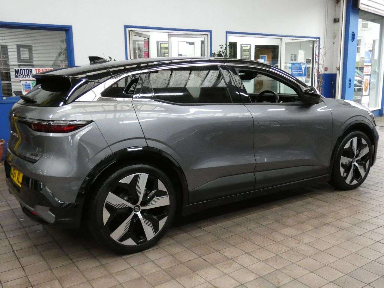 2024 RENAULT MEGANE E-TECH 2024 RENAULT MEGANE E-TECH