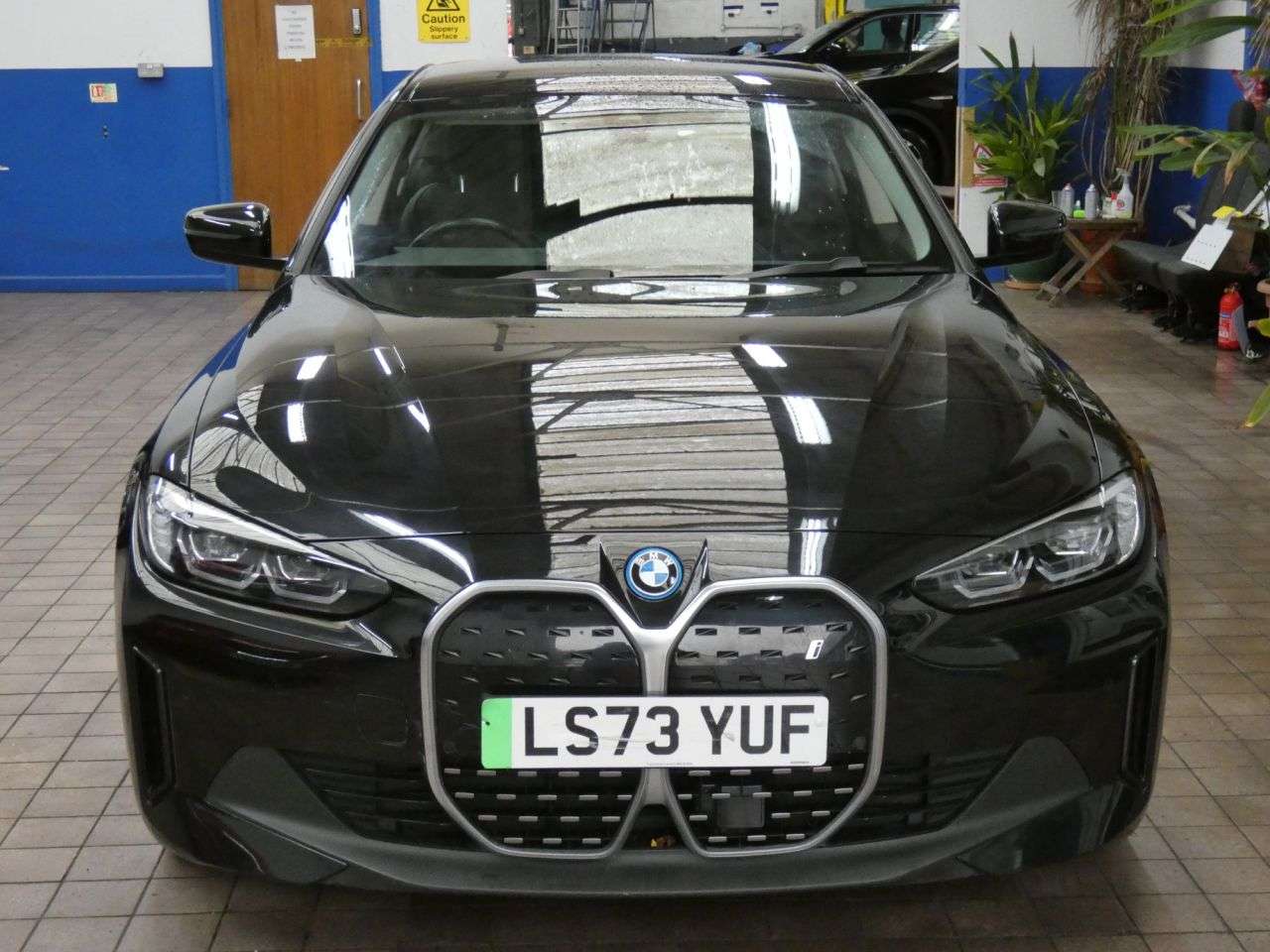 A 2023 BMW I4 40 83.9kWh Sport Gran Coupe 5dr Electric Auto eDrive (340 ps) A GRADE BATTE A 2023 BMW I4 40 83.9kWh Sport Gran Coupe 5dr Electric Auto eDrive (340 ps) A GRADE BATTE
