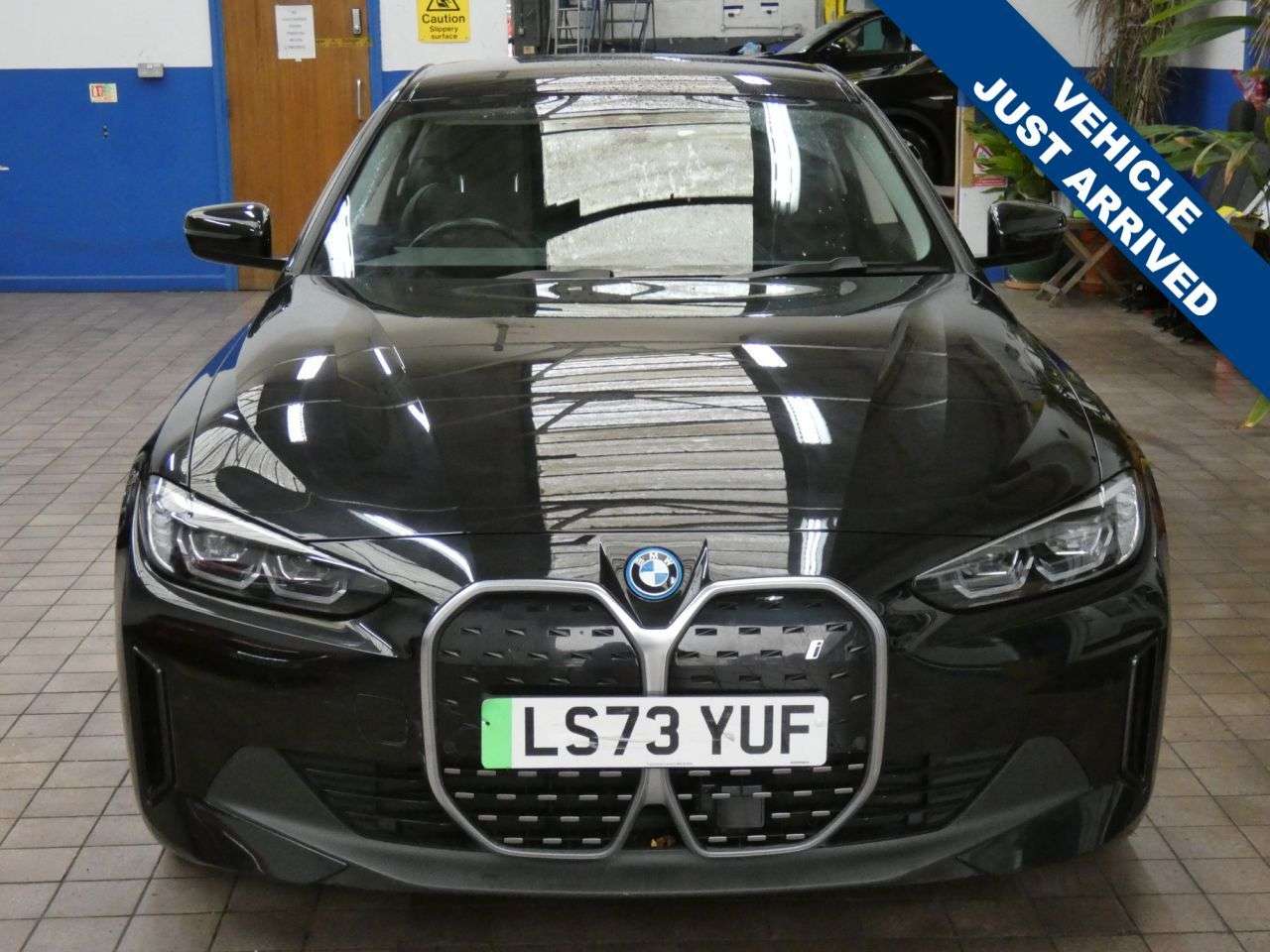 A 2023 BMW I4 40 83.9kWh Sport Gran Coupe 5dr Electric Auto eDrive (340 ps) A GRADE BATTE A 2023 BMW I4 40 83.9kWh Sport Gran Coupe 5dr Electric Auto eDrive (340 ps) A GRADE BATTE