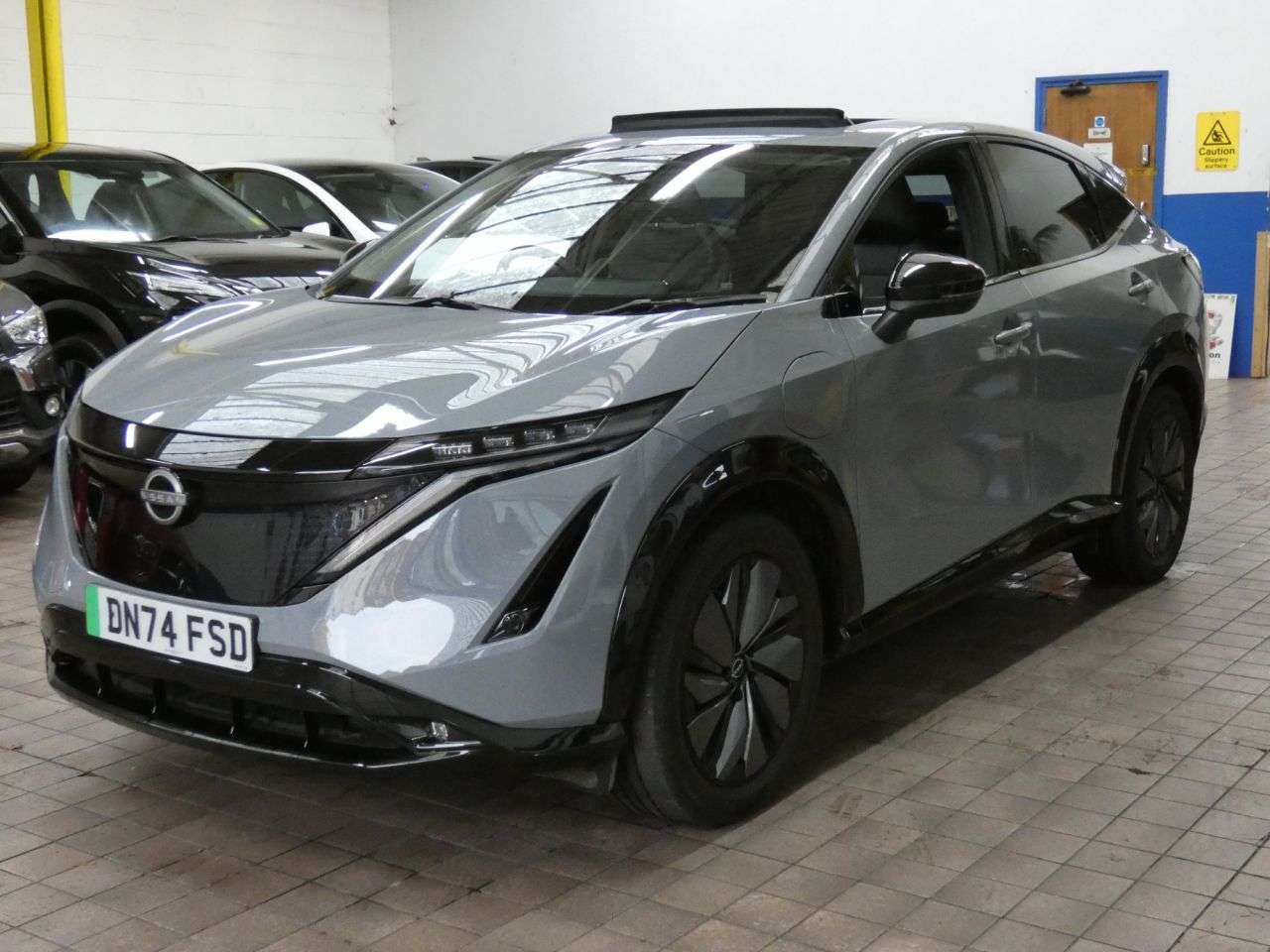 A 2024 NISSAN ARIYA 87kWh Advance SUV 5dr Electric Auto e-4ORCE 22kW Charger (306 ps) GENUINE L A 2024 NISSAN ARIYA 87kWh Advance SUV 5dr Electric Auto e-4ORCE 22kW Charger (306 ps) GENUINE L