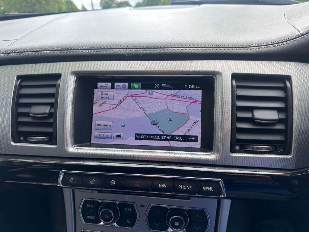 2012 JAGUAR XF 2012 JAGUAR XF