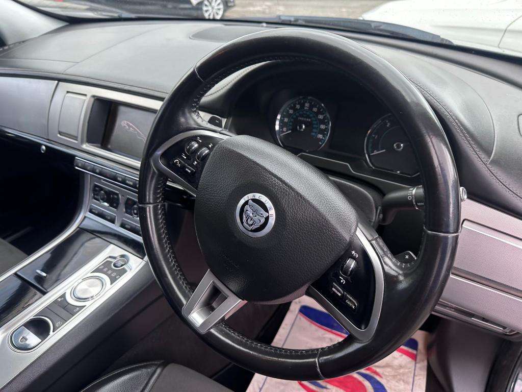 2012 JAGUAR XF 2012 JAGUAR XF