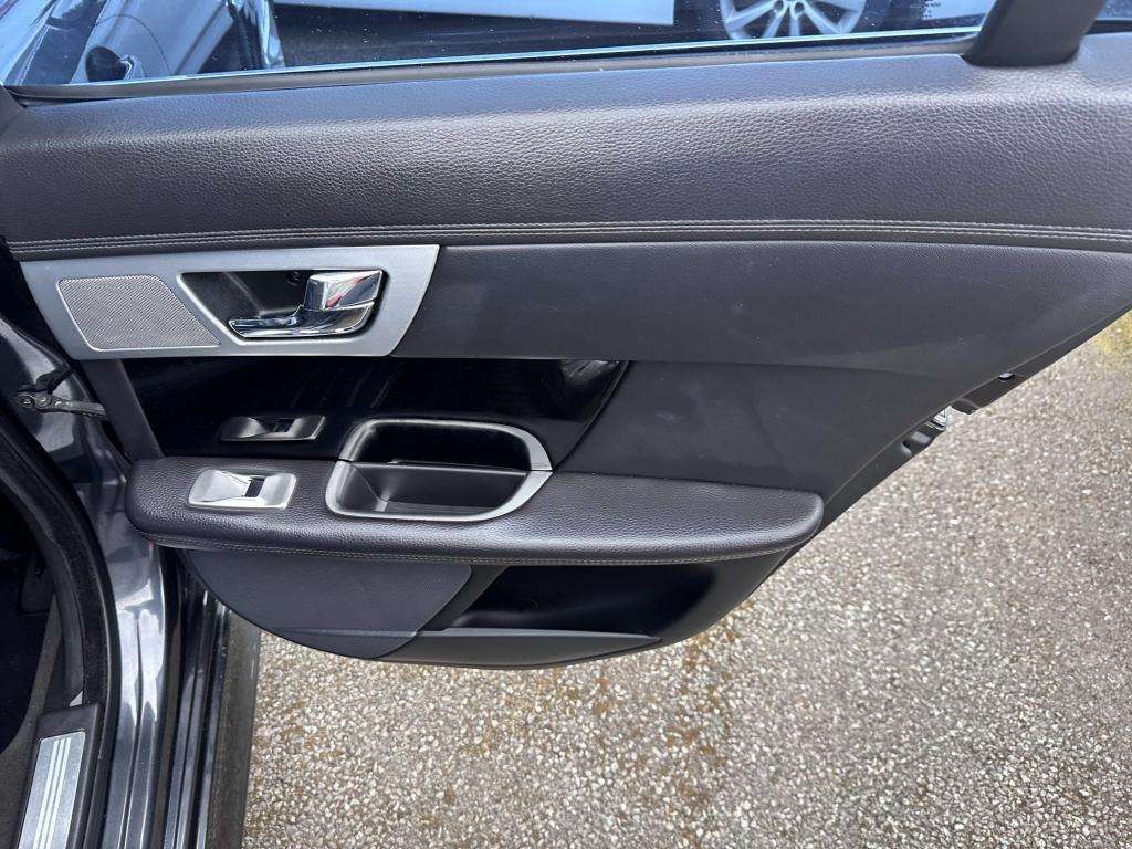 2012 JAGUAR XF 2012 JAGUAR XF