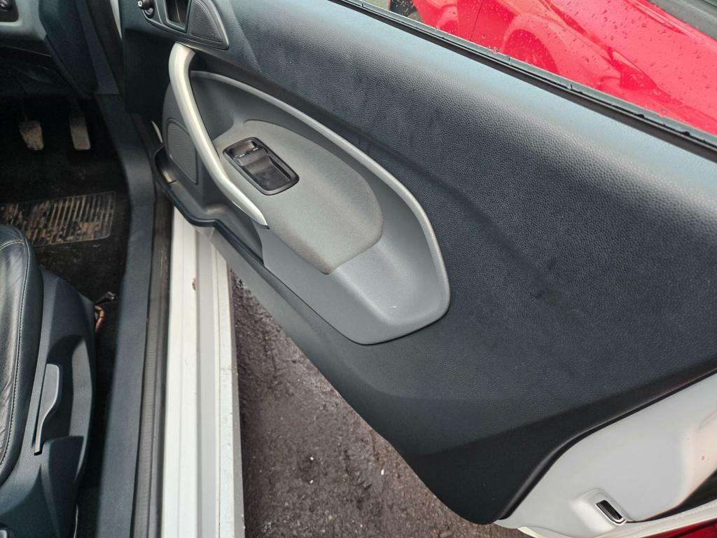 2010 FORD FIESTA 2010 FORD FIESTA