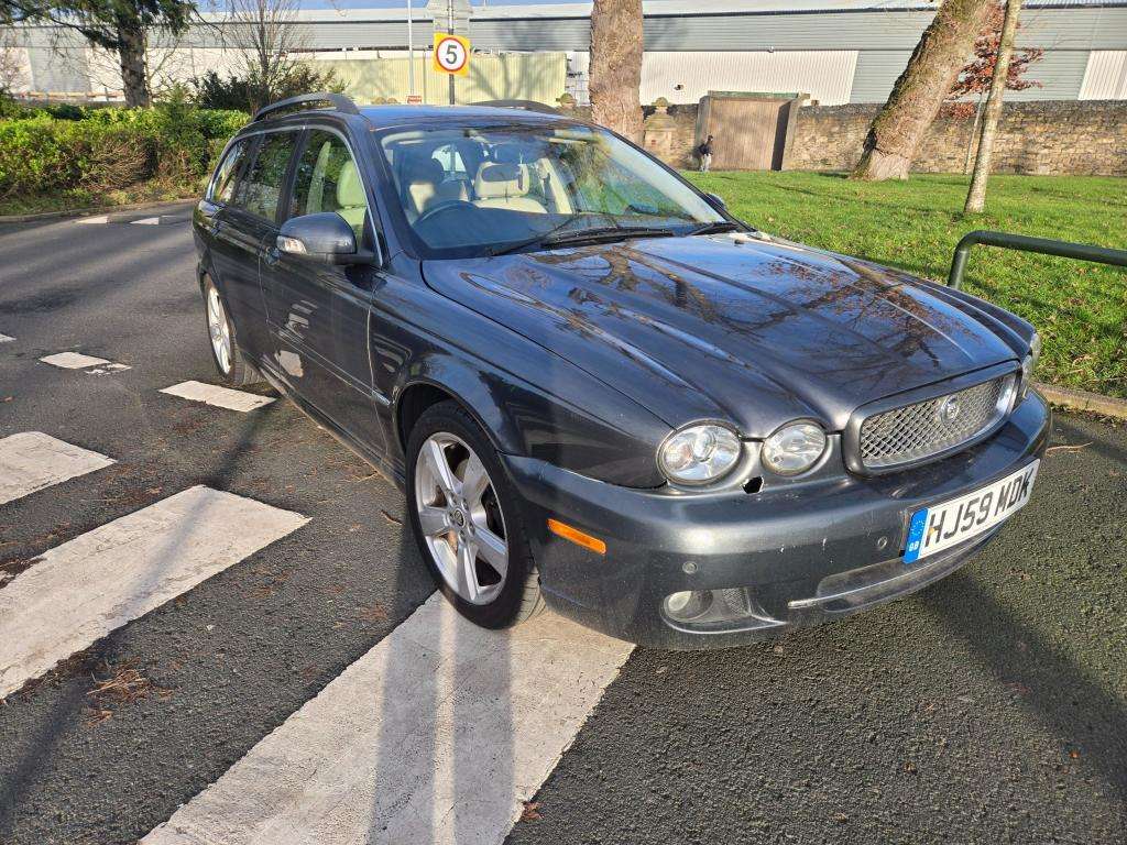 A 2009 JAGUAR X-TYPE Se Auto A 2009 JAGUAR X-TYPE Se Auto
