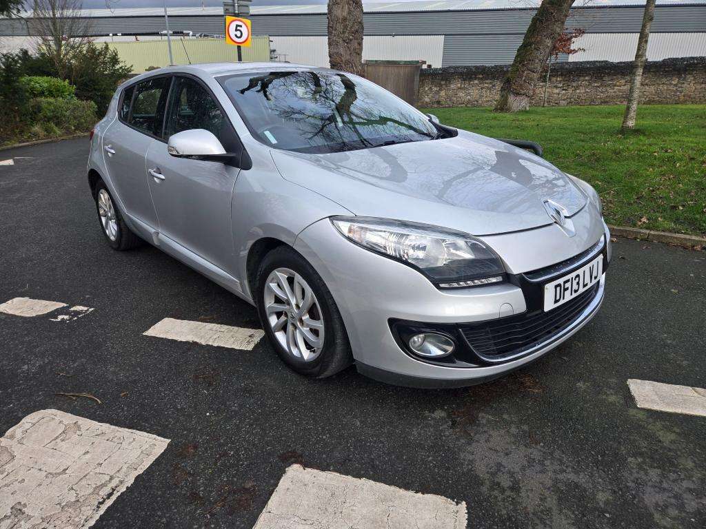 A 2013 RENAULT MEGANE Dynamique Tomtom Dci A 2013 RENAULT MEGANE Dynamique Tomtom Dci