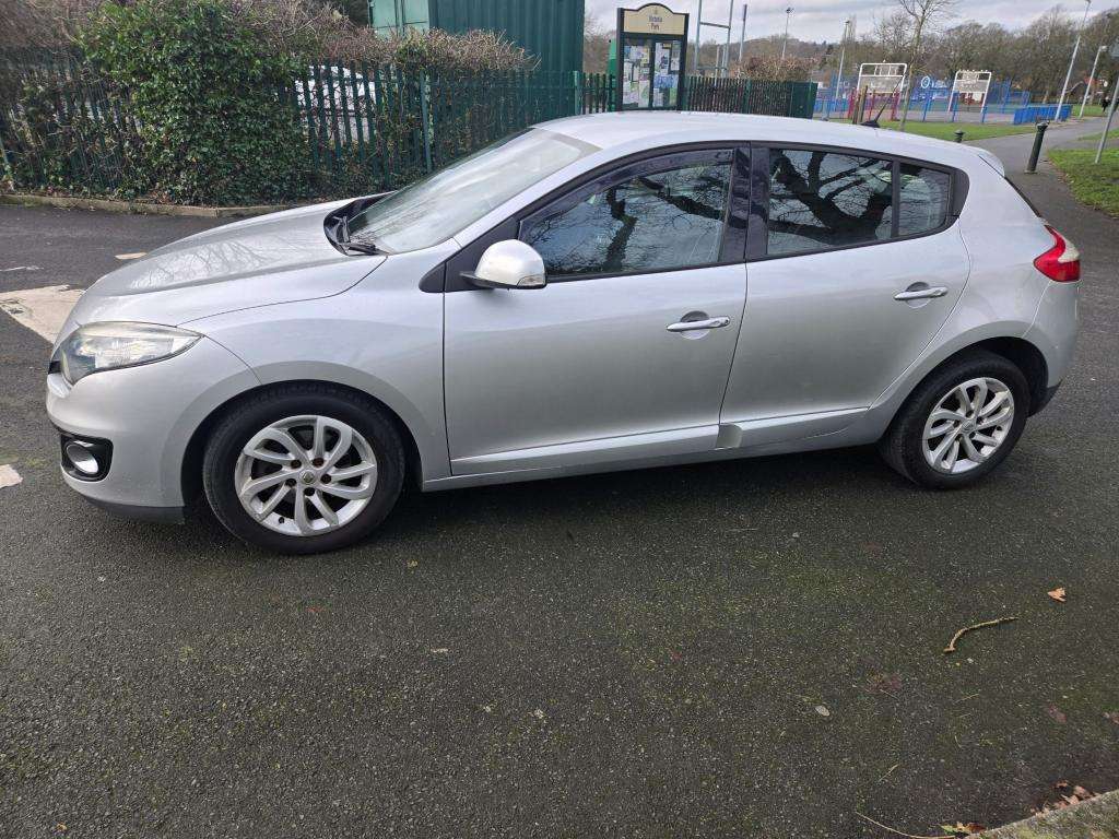 A 2013 RENAULT MEGANE Dynamique Tomtom Dci A 2013 RENAULT MEGANE Dynamique Tomtom Dci