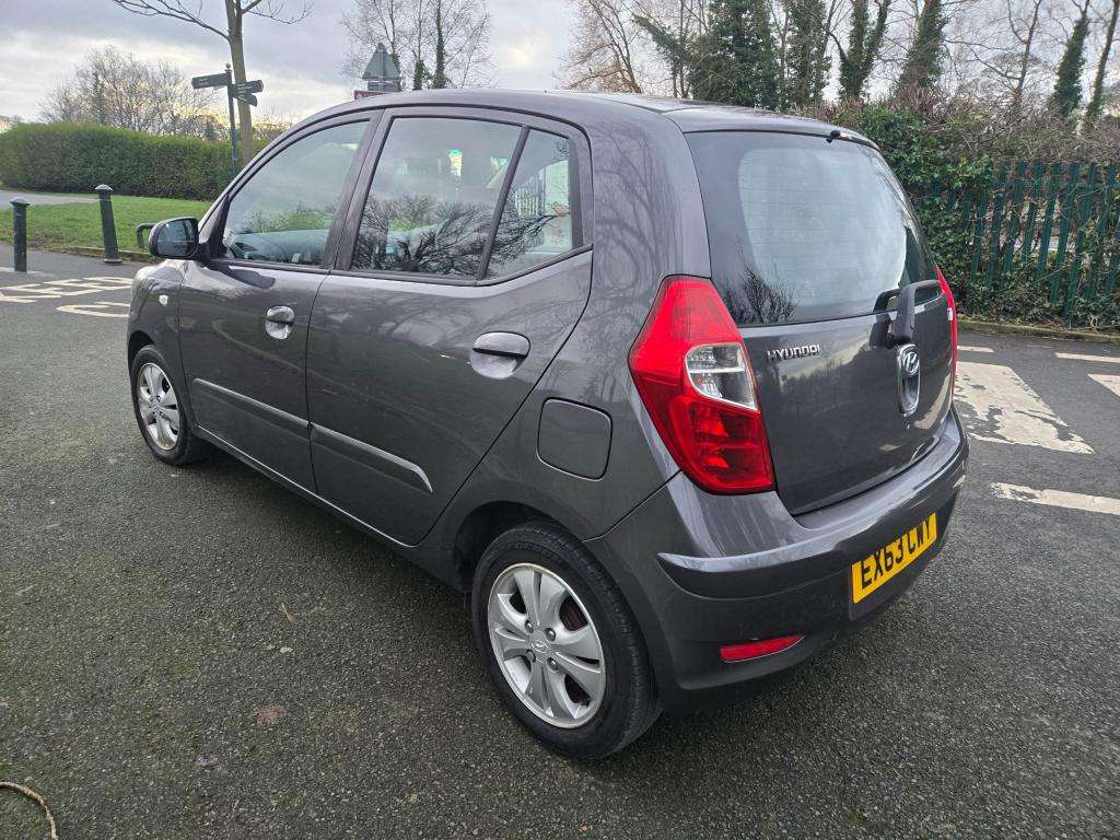 A 2013 HYUNDAI I10 Active A 2013 HYUNDAI I10 Active