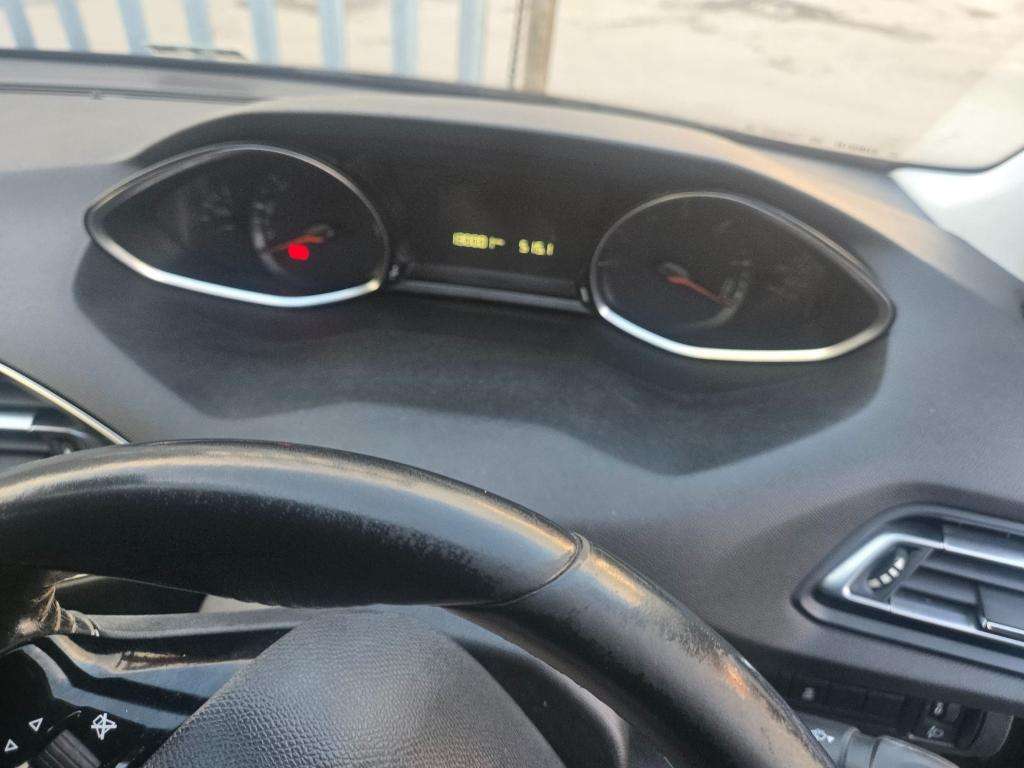 2015 PEUGEOT 308 2015 PEUGEOT 308