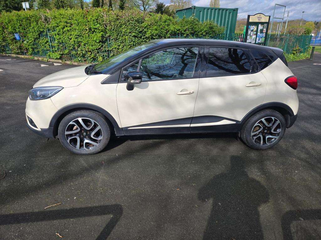 A 2014 RENAULT CAPTUR Dynamique S Medianav Dci Auto A 2014 RENAULT CAPTUR Dynamique S Medianav Dci Auto