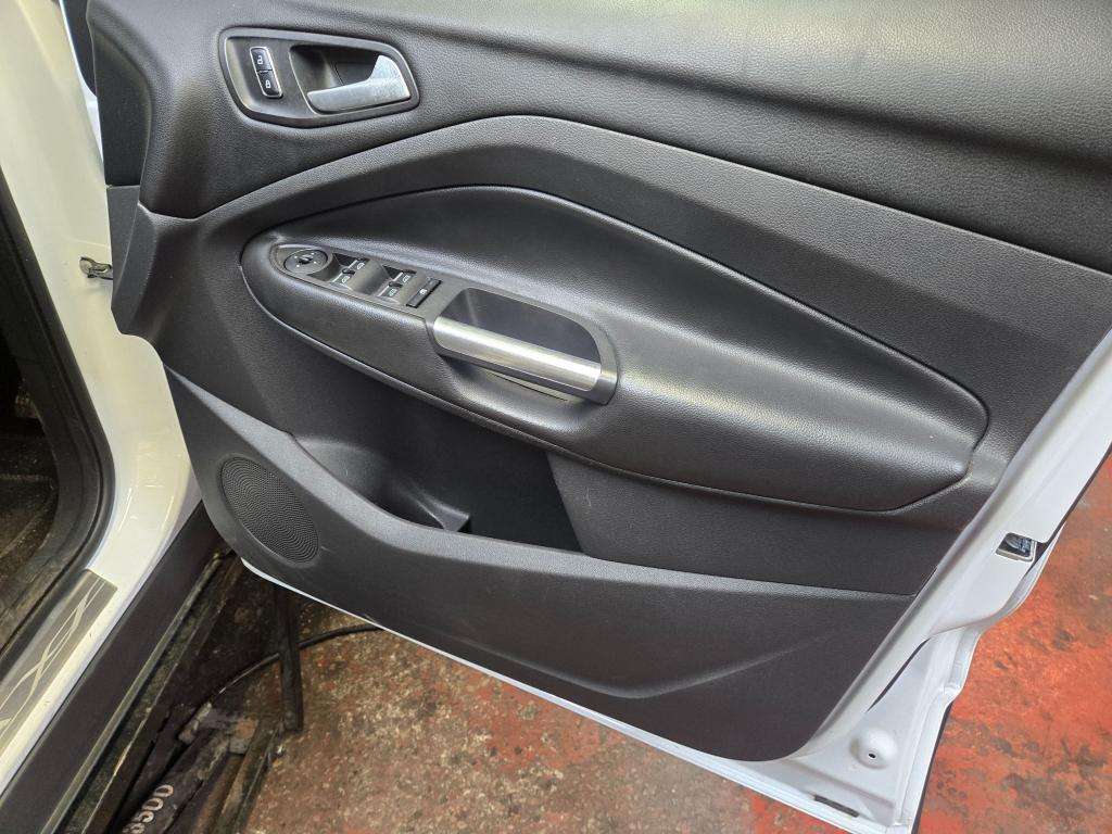 2015 FORD KUGA 2015 FORD KUGA
